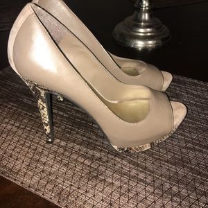 Jessica Simpson Nude Peep Toe Snakeskin Heels!
